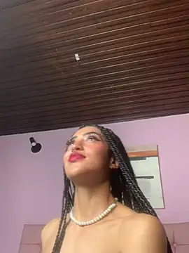 MichelleDiaz Pink online show from February 28, 2025, 10:41 am