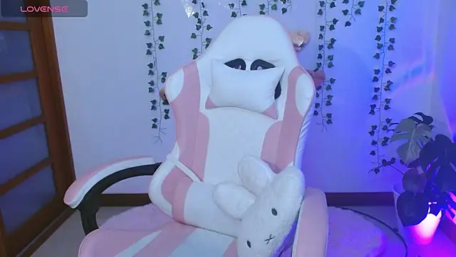 Snapshot of hellokitty__valery chatting on July 10, 2026, 2:22 am hellokitty valery online show from July 10, 2026, 2:22 am