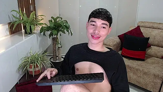 Snapshot of cod_dolll chatting on September 24, 2025, 11:32 pm cod dolll online show from September 24, 2025, 11:32 pm