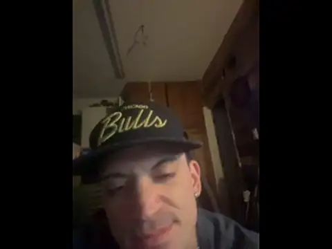 Polaroid White online show from December 21, 2025, 4:58 am