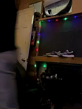 Snapshot of Polaroid_White chatting on October 1, 2025, 8:19 am Polaroid White online show from October 1, 2025, 8:19 am