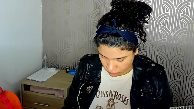 BloodyMaary  online show from March 5, 2025, 11:49 am