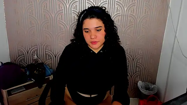 BloodyMaary  online show from February 28, 2025, 3:04 pm