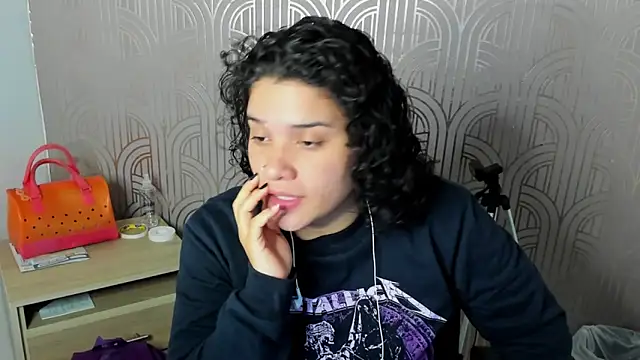 BloodyMaary  online show from February 25, 2025, 12:27 pm