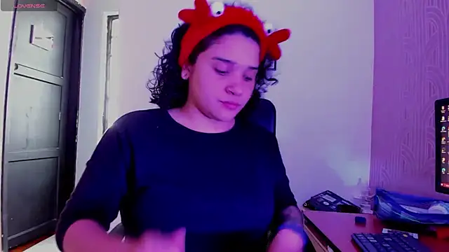 BloodyMaary  online show from November 11, 2025, 3:07 pm