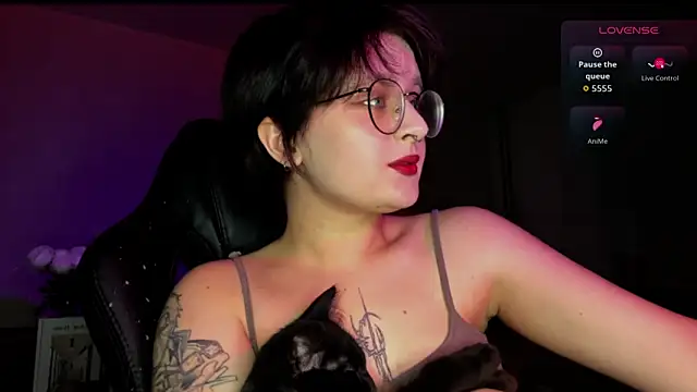 Sonya mikki online show from October 25, 2025, 3:23 pm