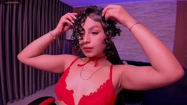 Snapshot of hannah_thomson_ chatting on October 1, 2025, 3:22 am hannah thomson online show from October 1, 2025, 3:22 am