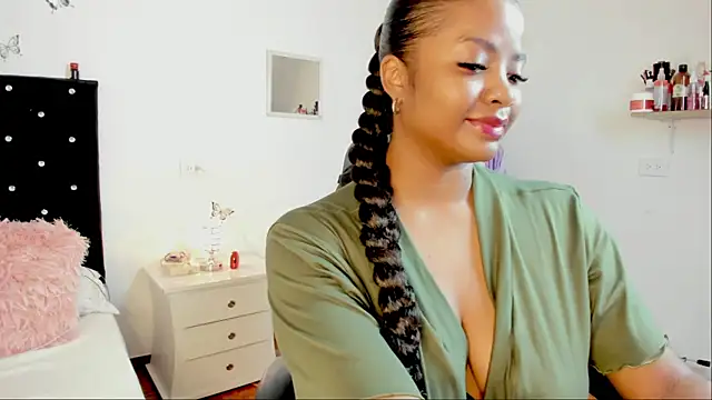 Snapshot of ValerieBlakee chatting on October 8, 2025, 6:30 pm ValerieBlakee online show from October 8, 2025, 6:30 pm