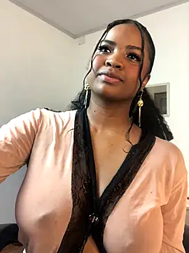 Snapshot of ValerieBlakee chatting on October 5, 2025, 12:29 pm ValerieBlakee online show from October 5, 2025, 12:29 pm