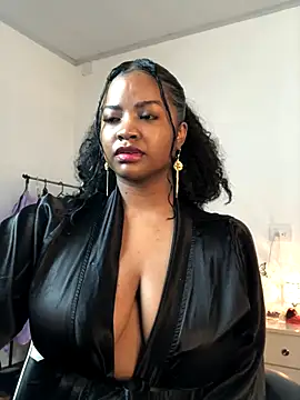 Snapshot of ValerieBlakee chatting on September 28, 2025, 12:23 pm ValerieBlakee online show from September 28, 2025, 12:23 pm