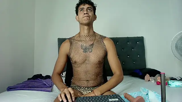 Snapshot of Maximiliano__Fire chatting on February 7, 2026, 7:11 pm Maximiliano Fire online show from February 7, 2026, 7:11 pm