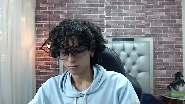 andres ocasio online show from March 1, 2025, 7:37 pm
