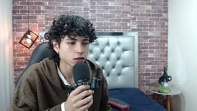 andres ocasio online show from March 21, 2025, 1:45 pm