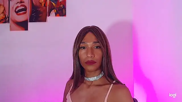 Snapshot of red_veltet chatting on October 14, 2025, 7:03 pm red veltet online show from October 14, 2025, 7:03 pm