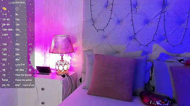 goth tasha online show from December 3, 2025, 7:35 pm