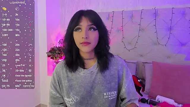 Snapshot of goth_tasha chatting on October 1, 2025, 8:13 pm goth tasha online show from October 1, 2025, 8:13 pm