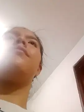 krolay16 online show from March 2, 2025, 11:39 pm