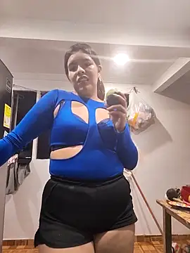 Snapshot of krolay16 chatting on September 19, 2025, 12:25 am krolay16 online show from September 19, 2025, 12:25 am