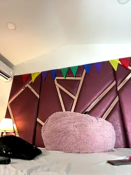 Snapshot of DanielaMedinaa chatting on October 5, 2025, 8:32 pm DanielaMedinaa online show from October 5, 2025, 8:32 pm