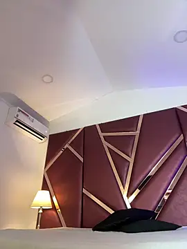 Snapshot of DanielaMedinaa chatting on October 8, 2025, 8:31 pm DanielaMedinaa online show from October 8, 2025, 8:31 pm