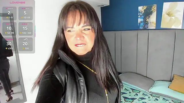 Snapshot of laura_hotties chatting on October 15, 2025, 1:08 pm laura hotties online show from October 15, 2025, 1:08 pm