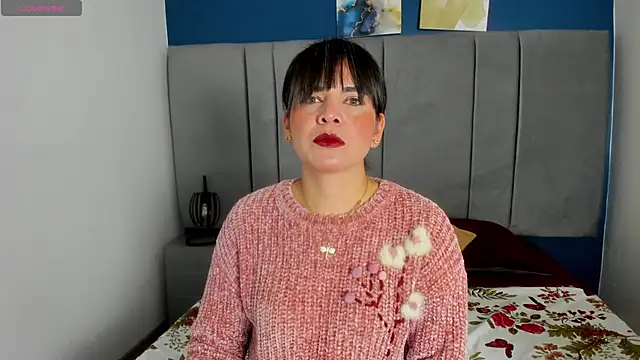 Snapshot of laura_hotties chatting on October 8, 2025, 1:23 pm laura hotties online show from October 8, 2025, 1:23 pm