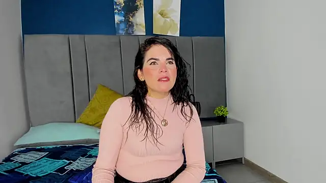 Snapshot of laura_hotties chatting on September 30, 2025, 12:55 pm laura hotties online show from September 30, 2025, 12:55 pm