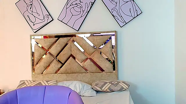 ZaraRousse online show from October 11, 2025, 3:29 am