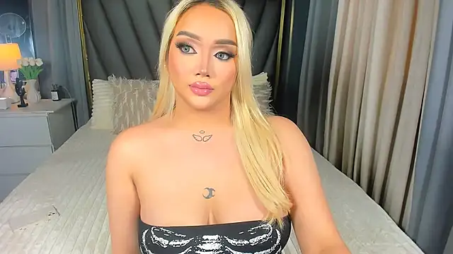 Snapshot of KylieSonique chatting on October 22, 2025, 2:55 am KylieSonique online show from October 22, 2025, 2:55 am