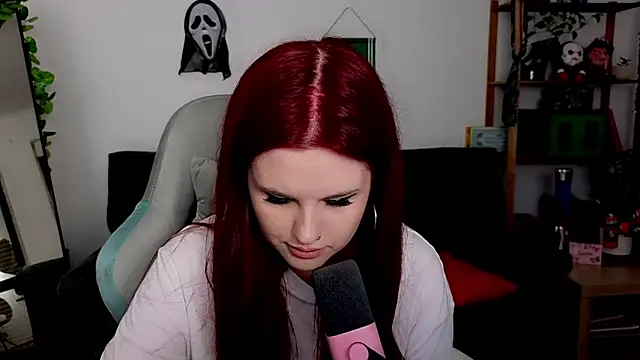 Della Ideal online show from November 19, 2025, 5:57 pm