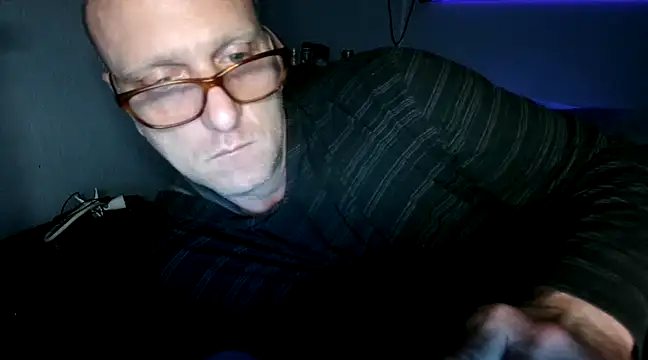 Snapshot of PornStro921 chatting on March 8, 2025, 2:40 pm PornStro921 online show from March 8, 2025, 2:40 pm