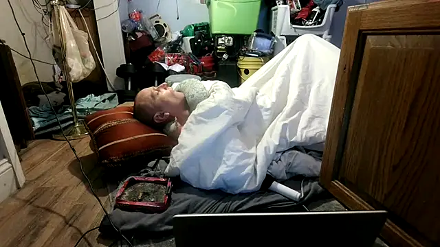 Snapshot of PornStro921 chatting on October 15, 2025, 9:34 pm PornStro921 online show from October 15, 2025, 9:34 pm