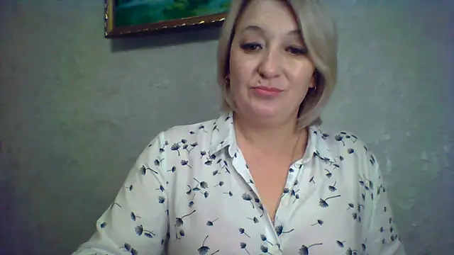 ArielXLoveresss online show from November 7, 2025, 7:51 pm