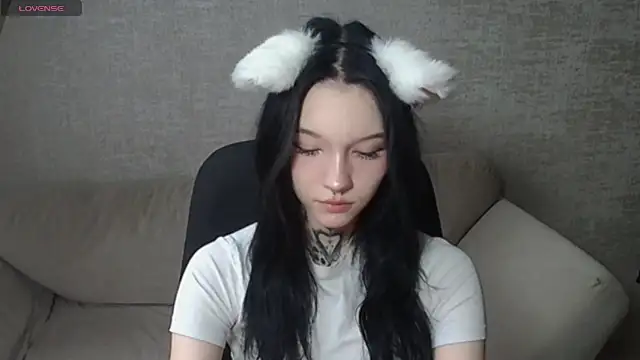 mefwhore online show from February 28, 2025, 3:26 pm