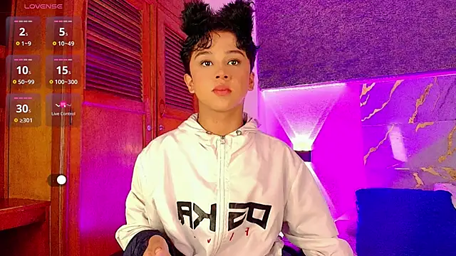 Snapshot of Dante_bre chatting on October 3, 2025, 12:50 pm Dante bre online show from October 3, 2025, 12:50 pm