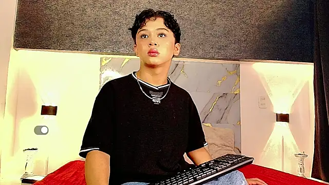 Snapshot of Dante_bre chatting on October 5, 2025, 1:02 pm Dante bre online show from October 5, 2025, 1:02 pm