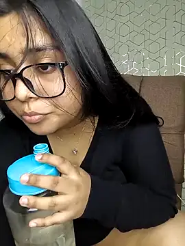 virginbrunette99 online show from November 6, 2025, 6:06 am