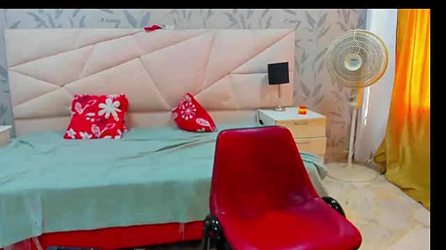 SexyPamela69 online show from September 10, 2025, 1:54 pm