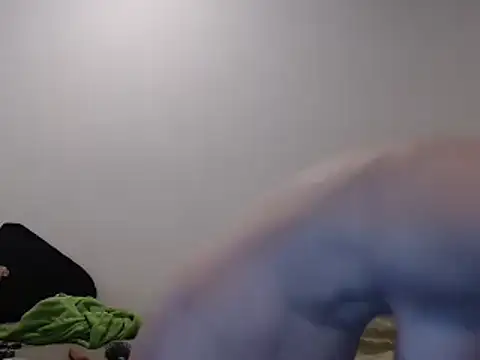 Hotmodel1984 online show from March 9, 2026, 4:10 pm