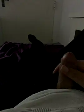 Snapshot of Mike8523 chatting on October 30, 2025, 6:38 pm Mike8523 online show from October 30, 2025, 6:38 pm