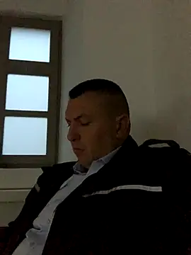 Snapshot of Mike8523 chatting on October 7, 2025, 4:35 am Mike8523 online show from October 7, 2025, 4:35 am