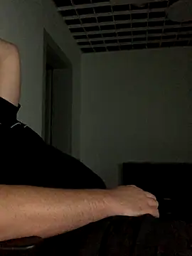 Snapshot of Mike8523 chatting on October 26, 2025, 5:24 pm Mike8523 online show from October 26, 2025, 5:24 pm