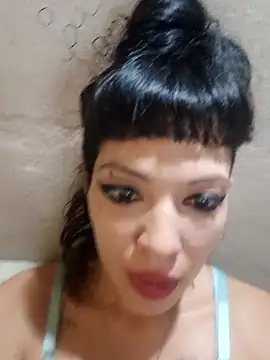 Snapshot of arimydari chatting on January 15, 2026, 10:35 pm arimydari online show from January 15, 2026, 10:35 pm