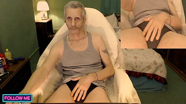 maxdaddy690 online show from December 4, 2024, 10:57 pm