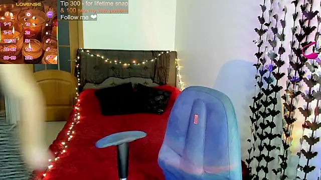 Snapshot of Lily_lu_one chatting on October 8, 2025, 10:21 pm Lily lu one online show from October 8, 2025, 10:21 pm