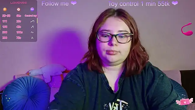 Snapshot of Lily_lu_one chatting on September 21, 2025, 5:29 pm Lily lu one online show from September 21, 2025, 5:29 pm