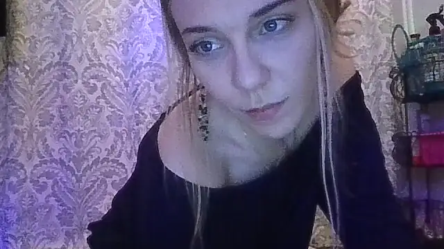 Snapshot of qtkayyzzxoxo chatting on March 9, 2025, 2:39 am qtkayyzzxoxo online show from March 9, 2025, 2:39 am