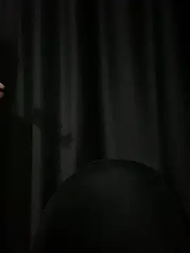 Snapshot of Sharie_bever1lyy chatting on March 11, 2025, 2:53 am Sharie bever1lyy online show from March 11, 2025, 2:53 am