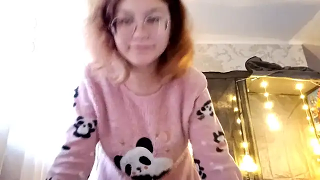 PollyRhood online show from February 26, 2025, 3:32 pm