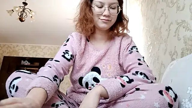 PollyRhood online show from February 26, 2025, 12:27 pm